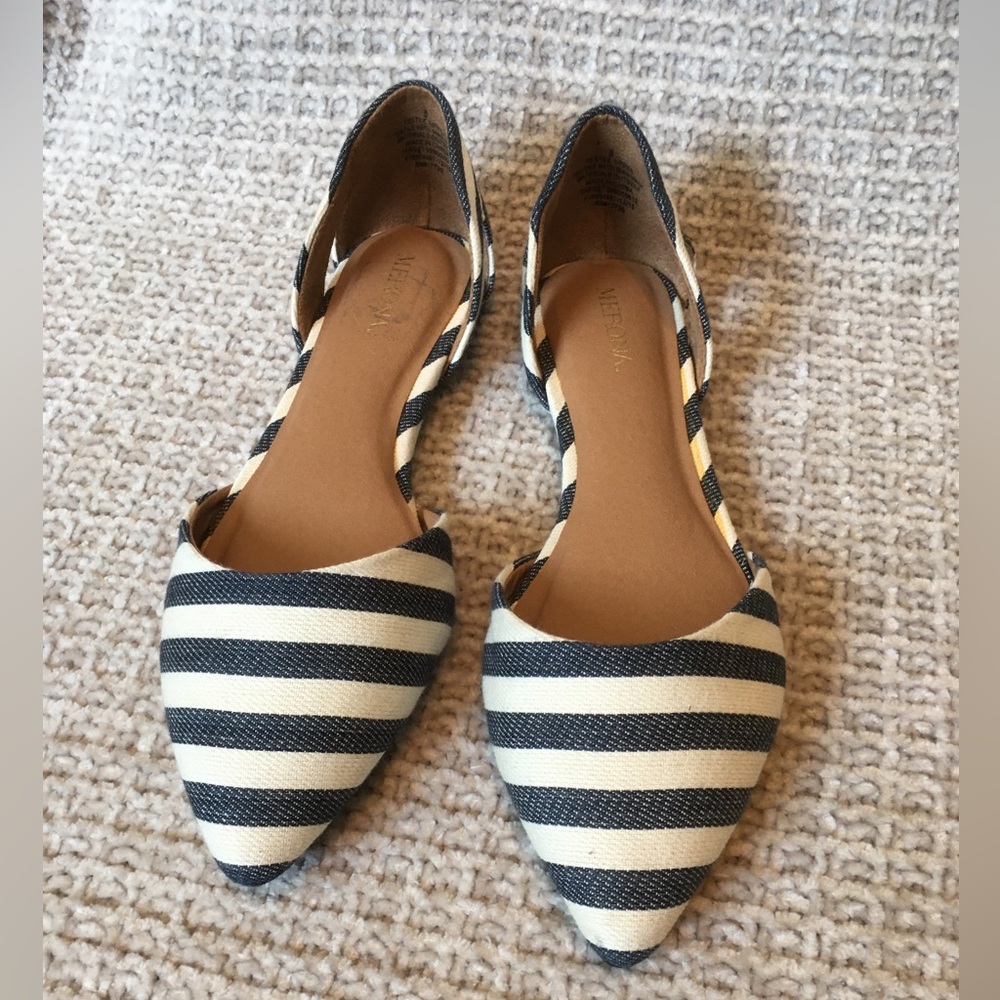 Women's Blue and White Merona Flats (Size 6)